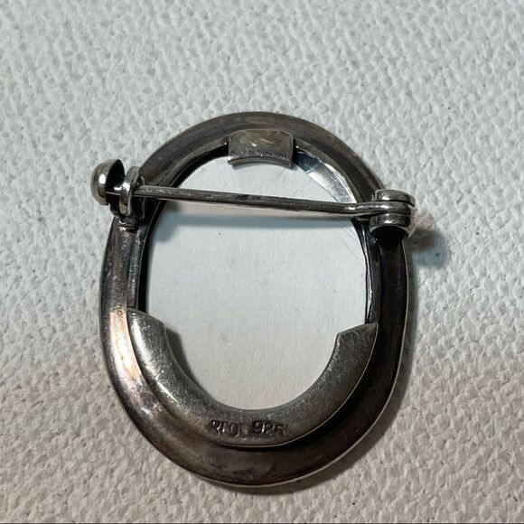Sterling Silver vintage oval picture frame broach - Picture 5 of 6